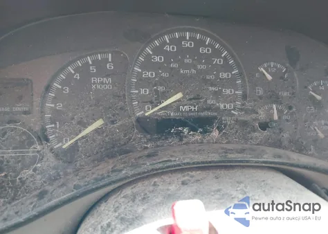 2000 Chevrolet Silverado 1500 Ls из США, поврежденный, VIN 2GCEC19T2Y1152166